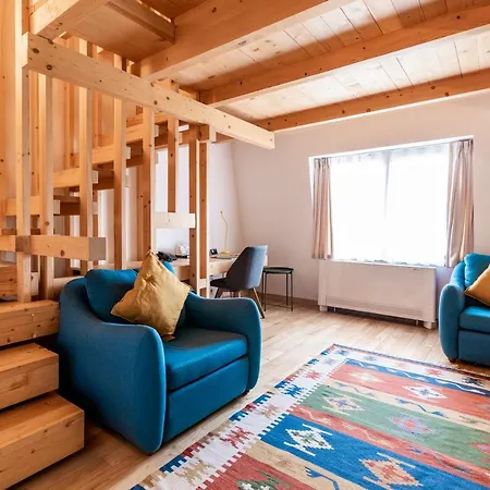 Cuibul De Lemn 4*